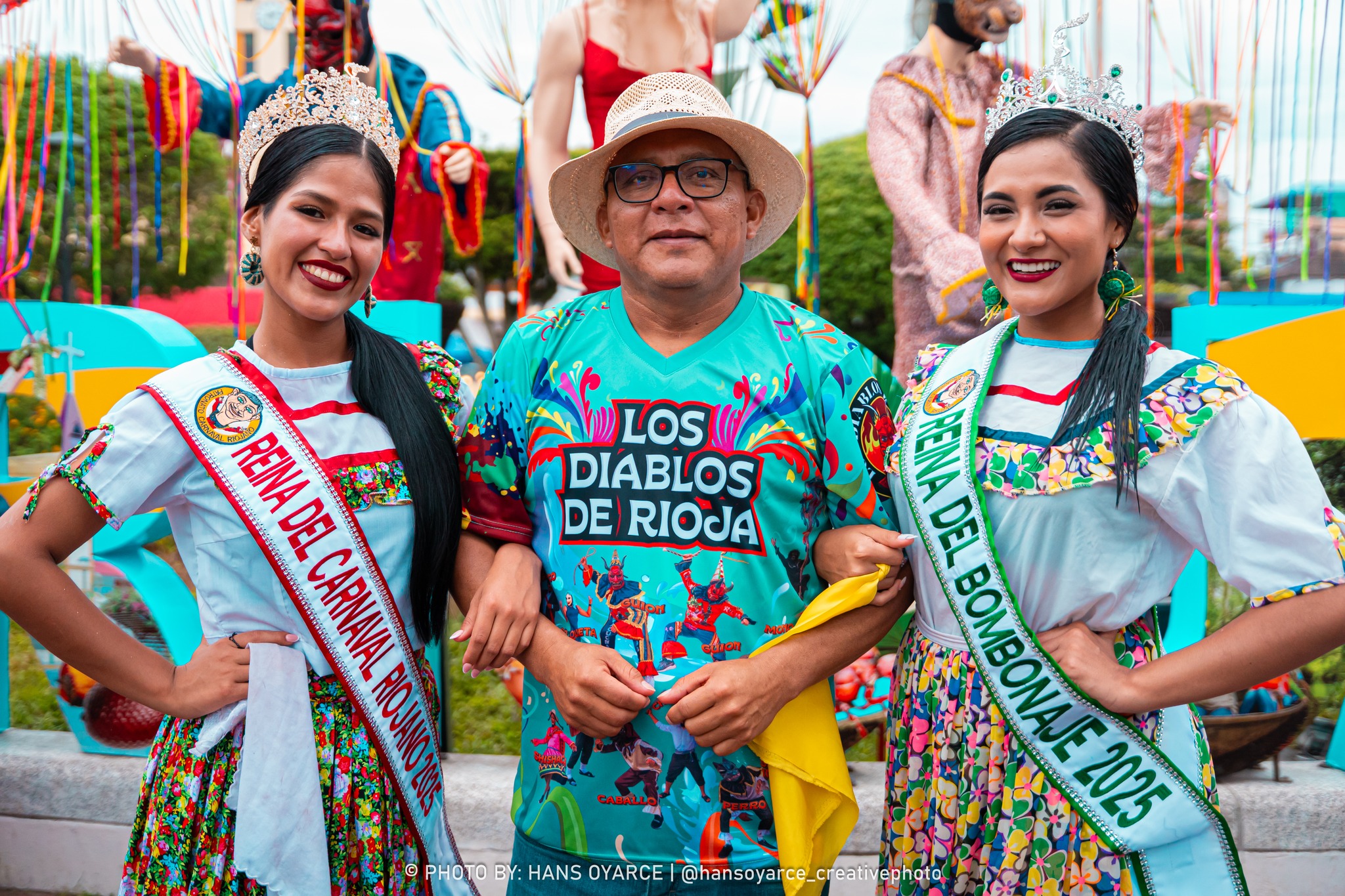 reinas del carnaval riojano junto al ño carnavalon de ronald sandoval 2025